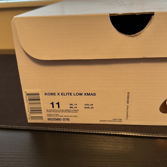 Athletic_Shoes